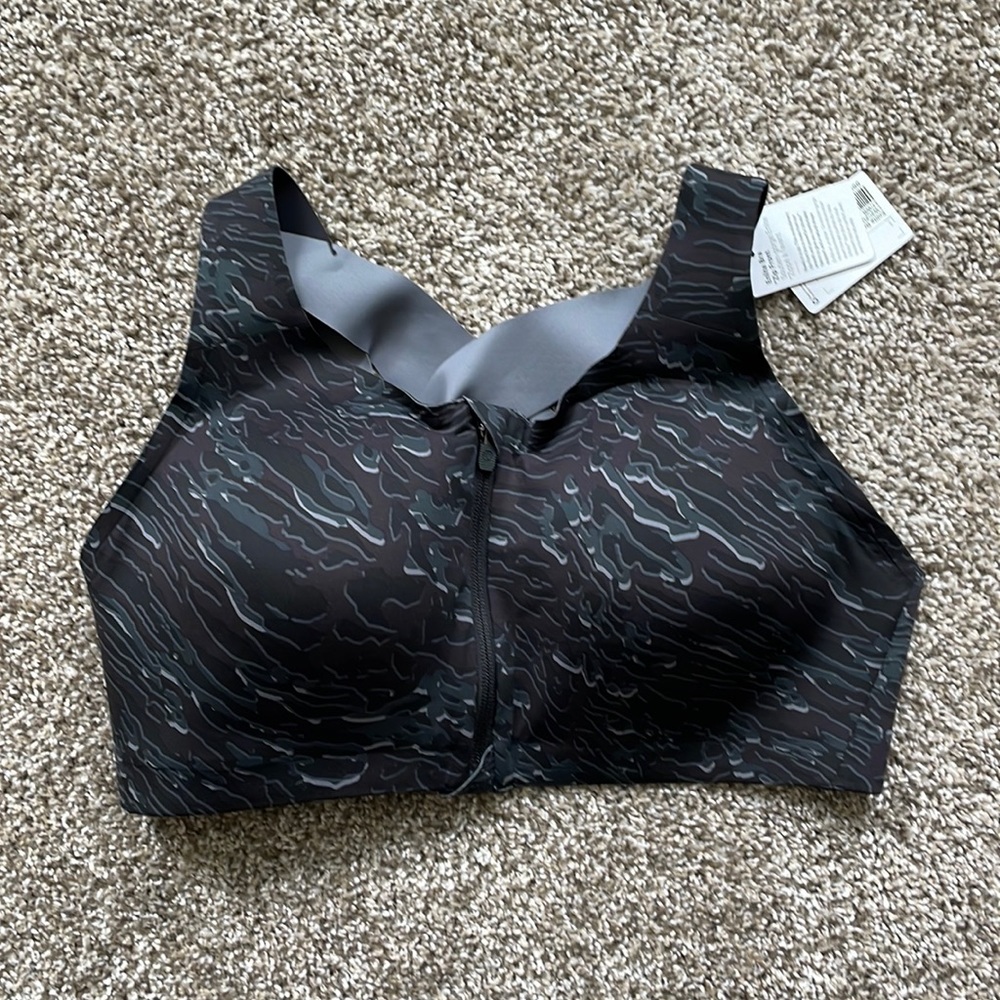 NWT Lululemon Enlite Bra